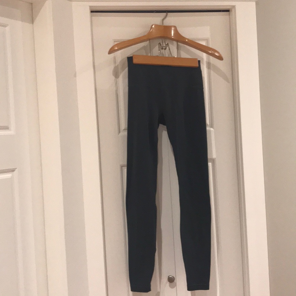 Melanite Lululemon leggings